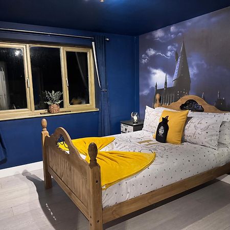 Hogwarts Apartment Abbots Langley Екстер'єр фото